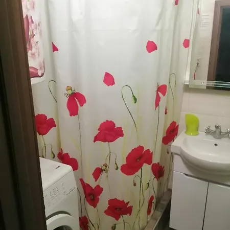 у моря